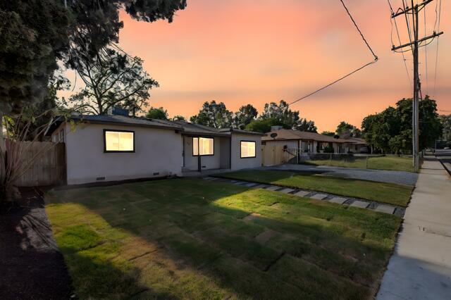 Property Photo:  916 N Mooney Boulevard  CA 93291 