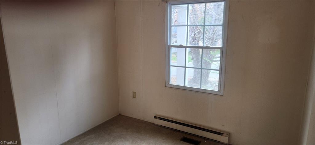 Property Photo: 1004 8th Street NC 28659