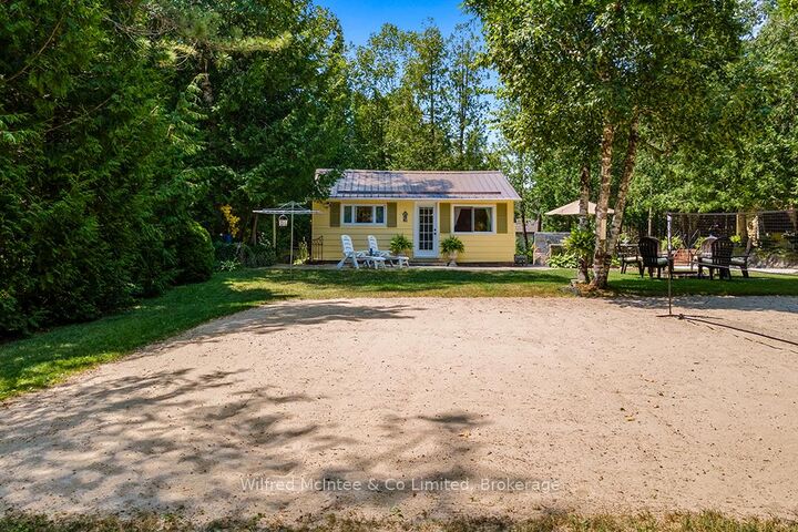 Property Photo:  32 3rd Avenue S  ON N0H 2G0 