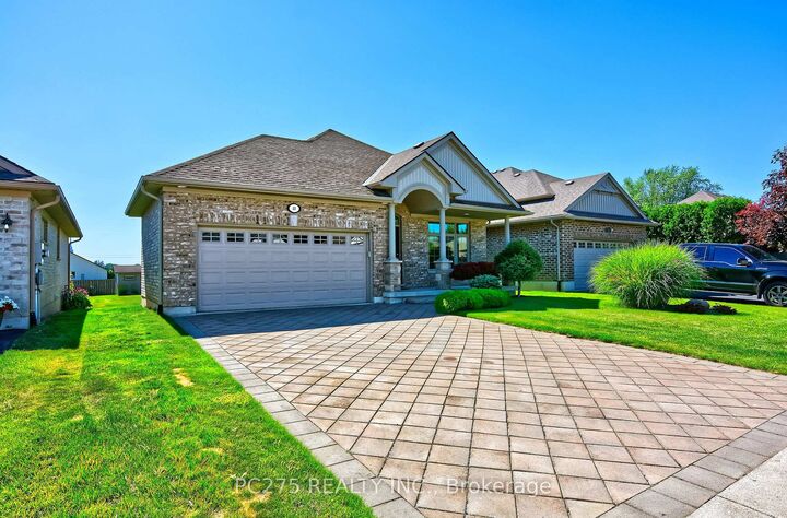 Property Photo:  41 Park Place  ON N4G 0B8 