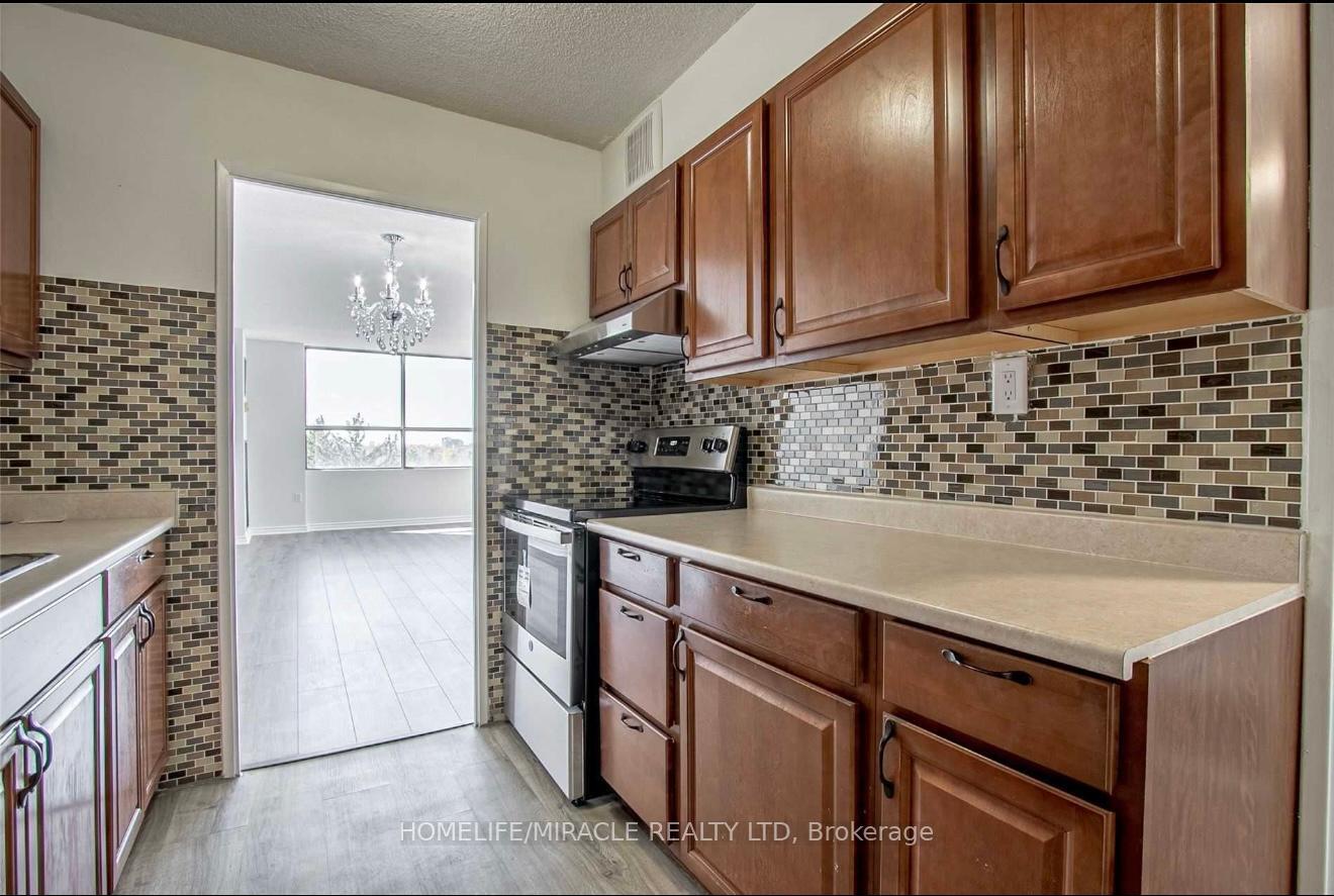 Property Photo: 40 Panorama Court 810 ON M9V 4M1