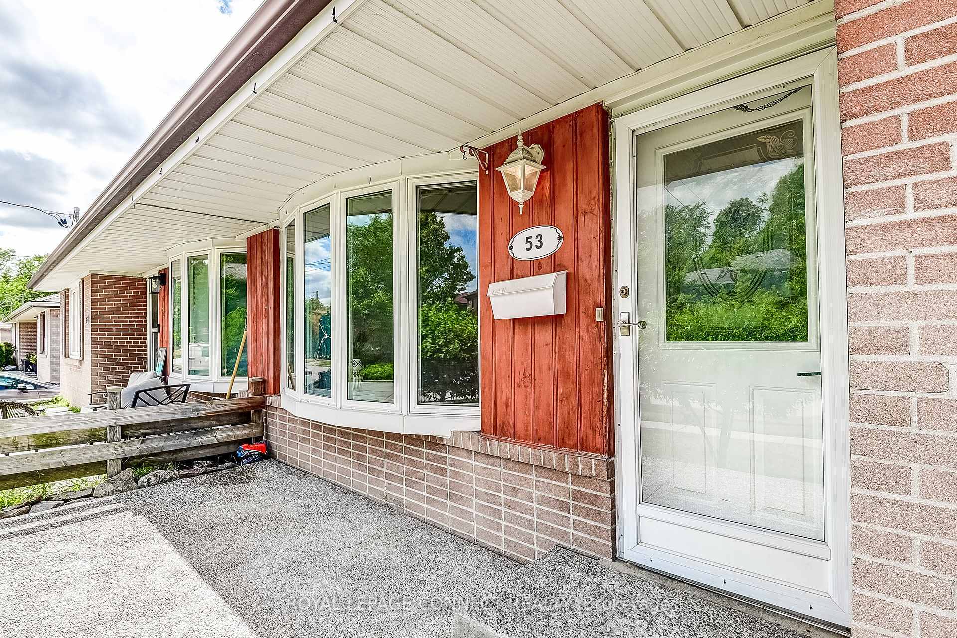 Property Photo:  53 Glory Crescent  ON M1E 2B9 