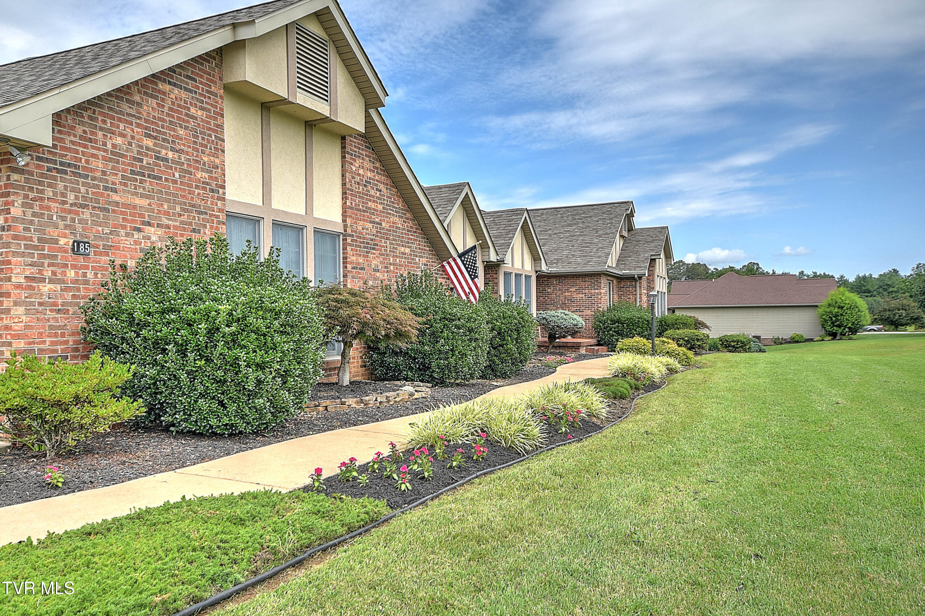 Property Photo: 185 Appian Way TN 37745