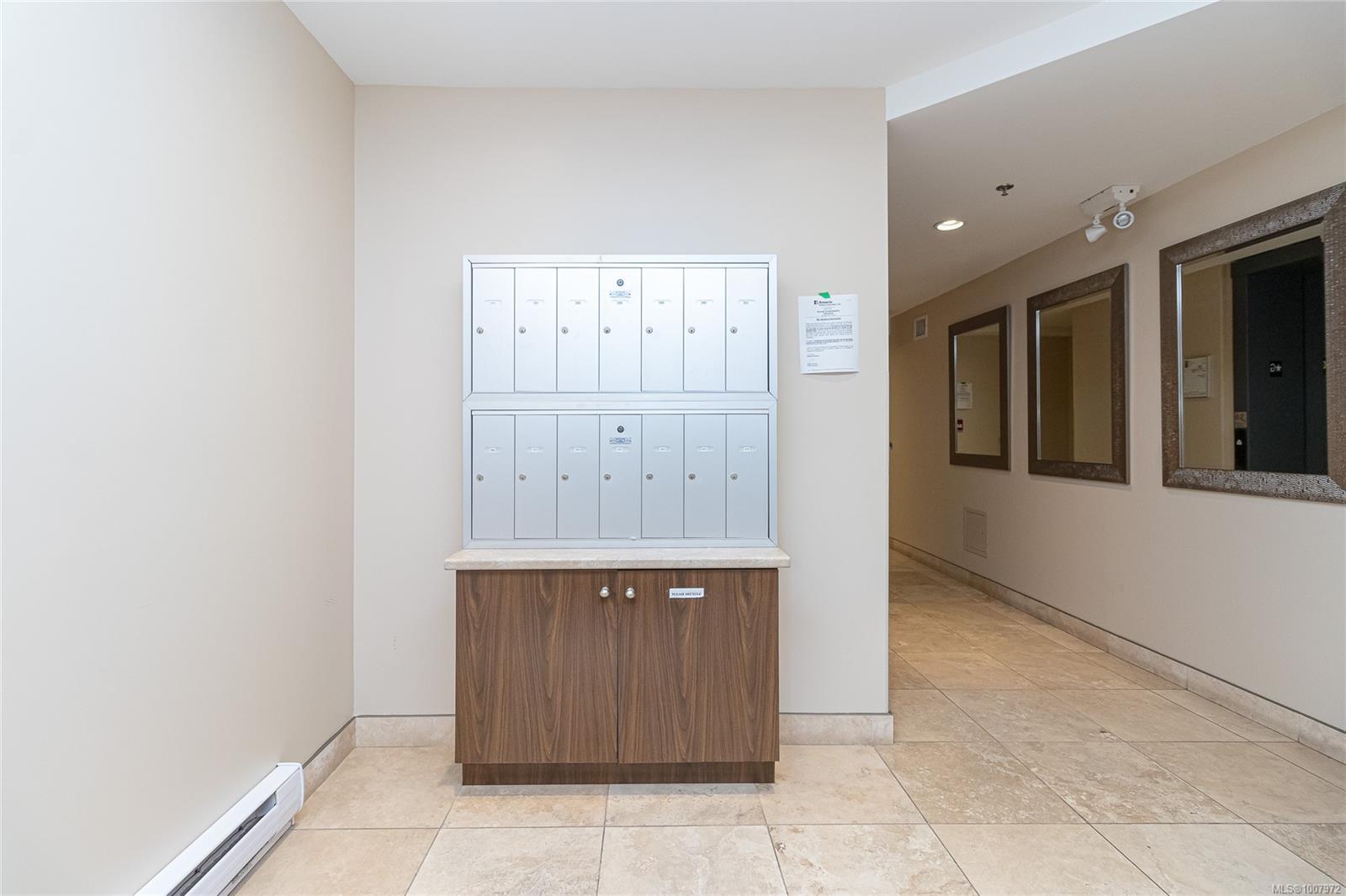 Photo de la propriété: 1615 Bay St 303 BC V8R 2B7