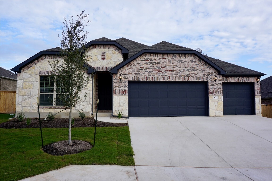 Property Photo:  105 Elm Ridge Way  TX 78628 