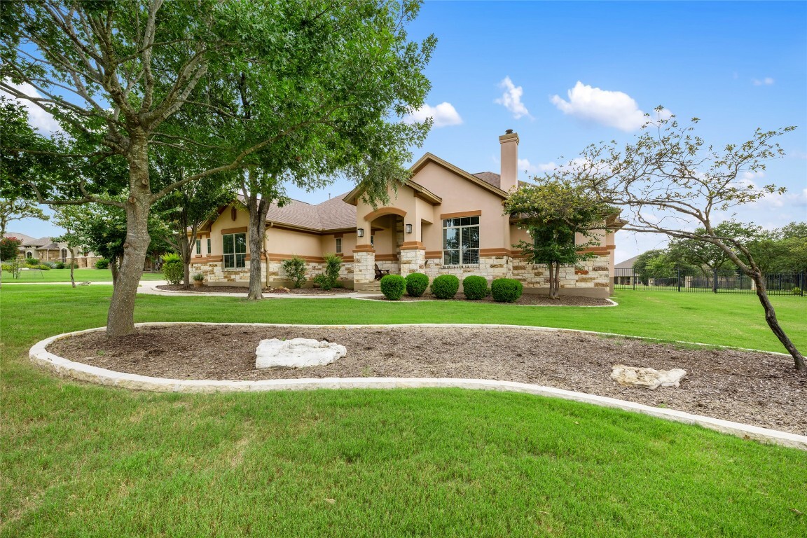 Property Photo: 701 W Majestic Oak Lane TX 78633