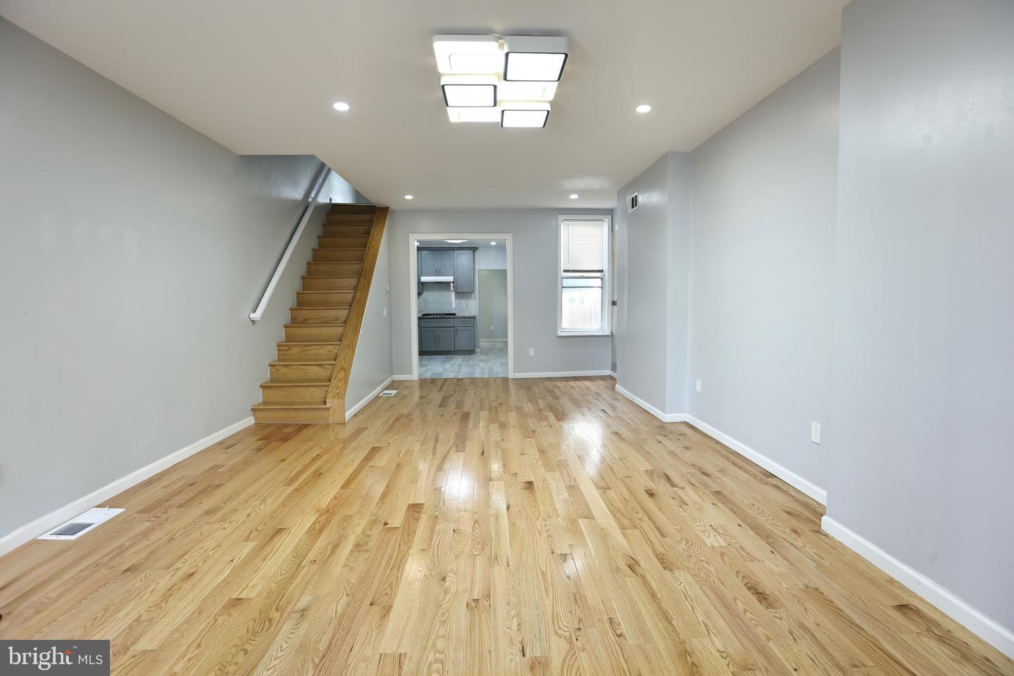 2623 E Norris Street  Philadelphia PA 19125 photo