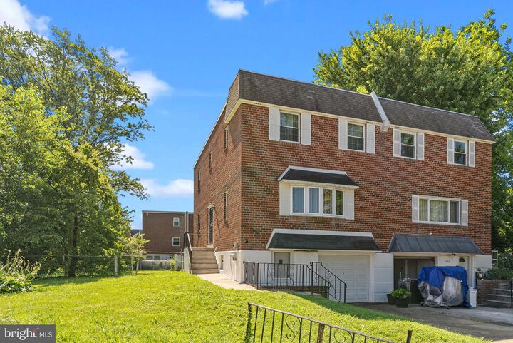 Property Photo:  411 Audubon Plaza  PA 19116 