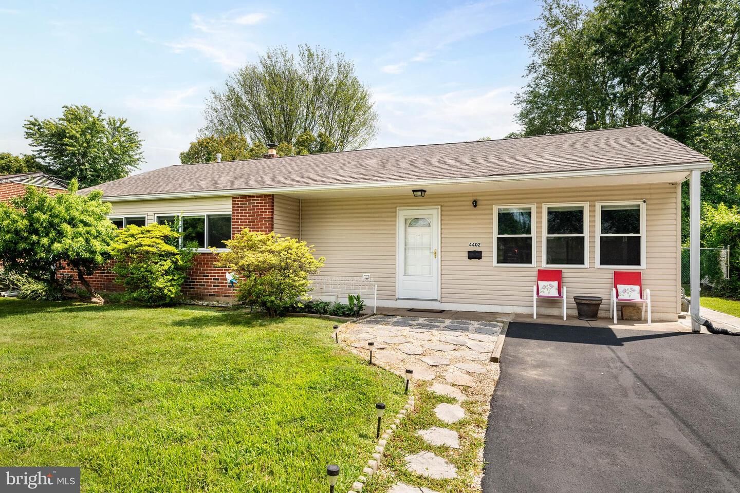 Property Photo:  4402 Buckfield Terrace  PA 19053 