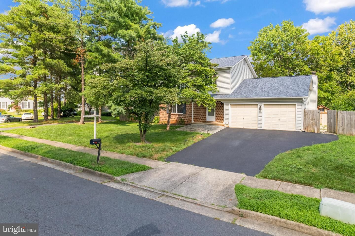 Property Photo: 1407 Skyhaven Court VA 20170