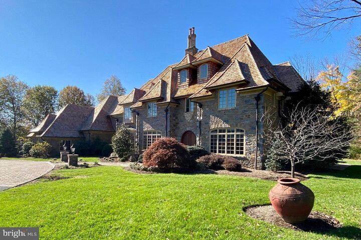Property Photo:  18 Katies Pond Road  NJ 08540 