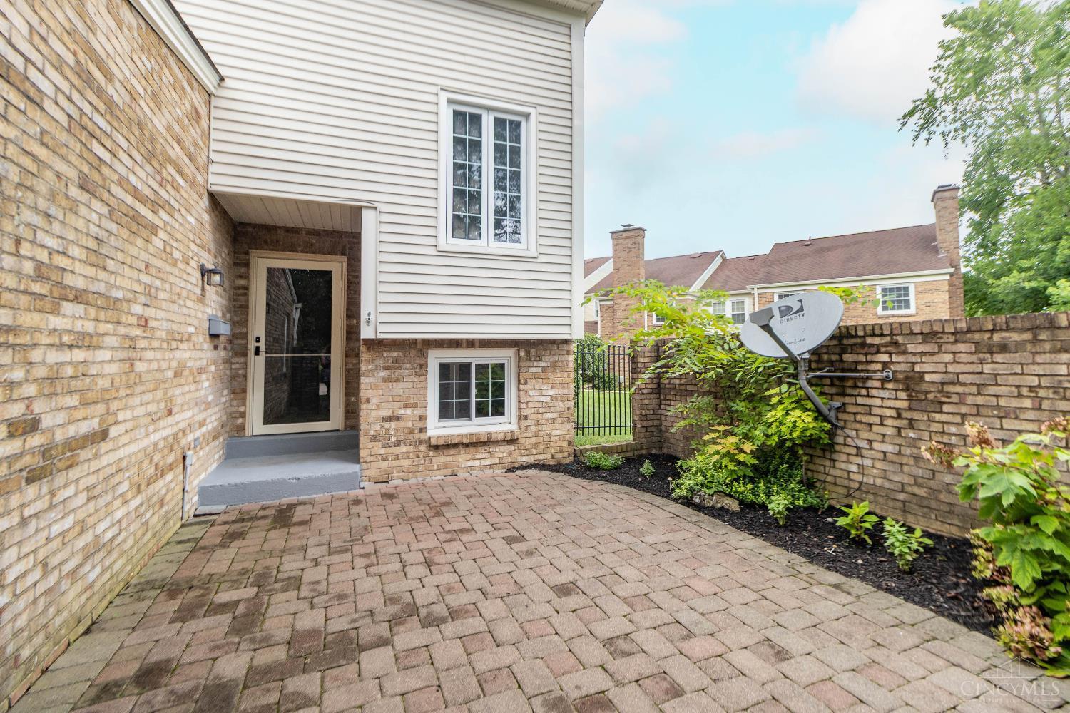 Property Photo: 1629 Cohasset Drive OH 45255
