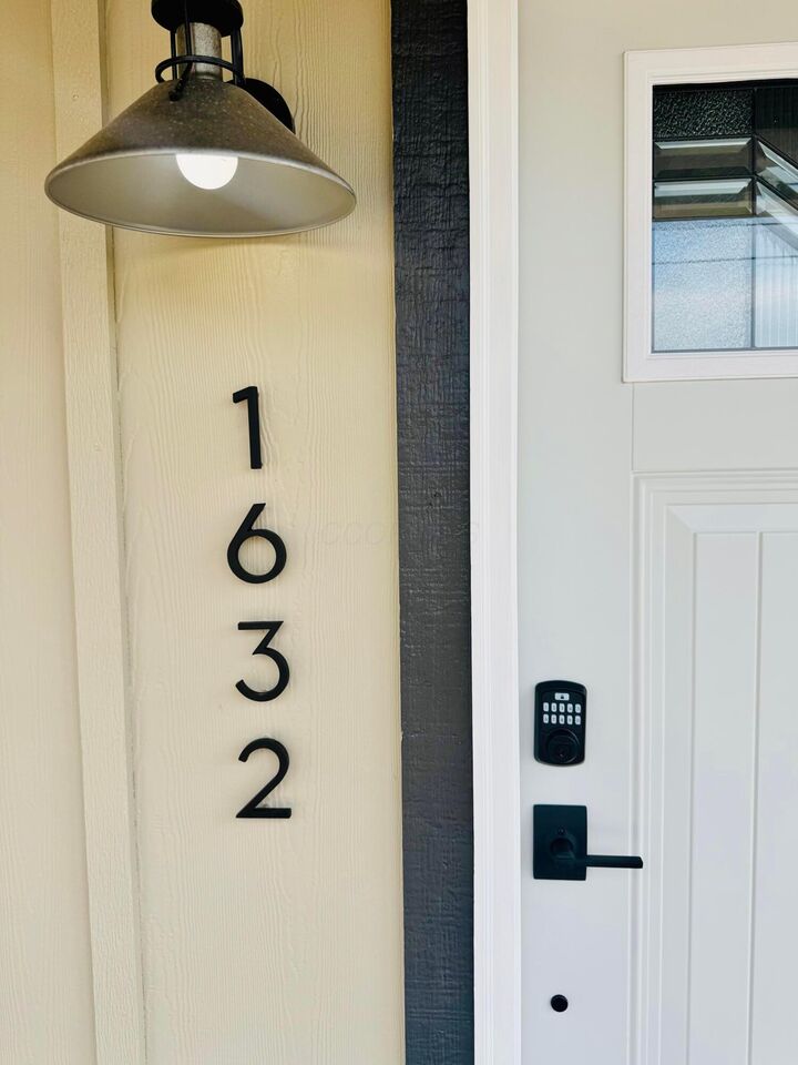 Property Photo: 1632 Marlboro Avenue OH 43207