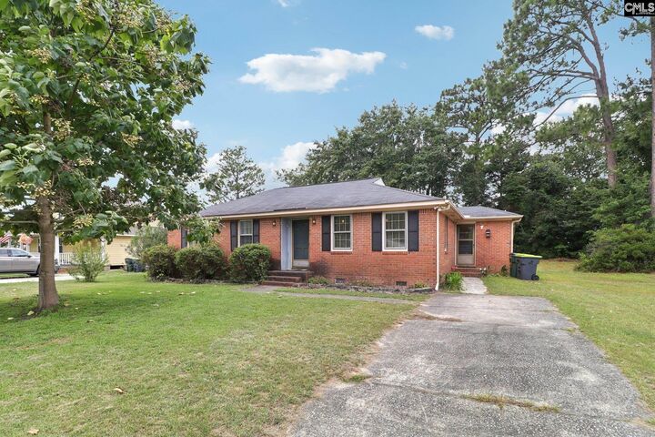 Property Photo: 604 Cedar Field SC 29170