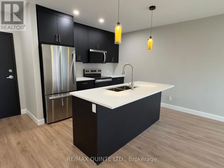 Property Photo: 330 Victoria Street 5 ON K0K 3J0