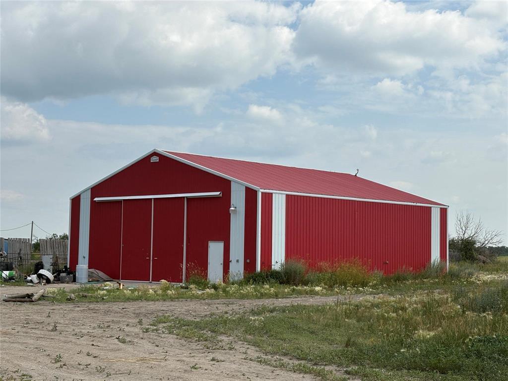 Property Photo: 118105 83W Road MB R0J 1B0