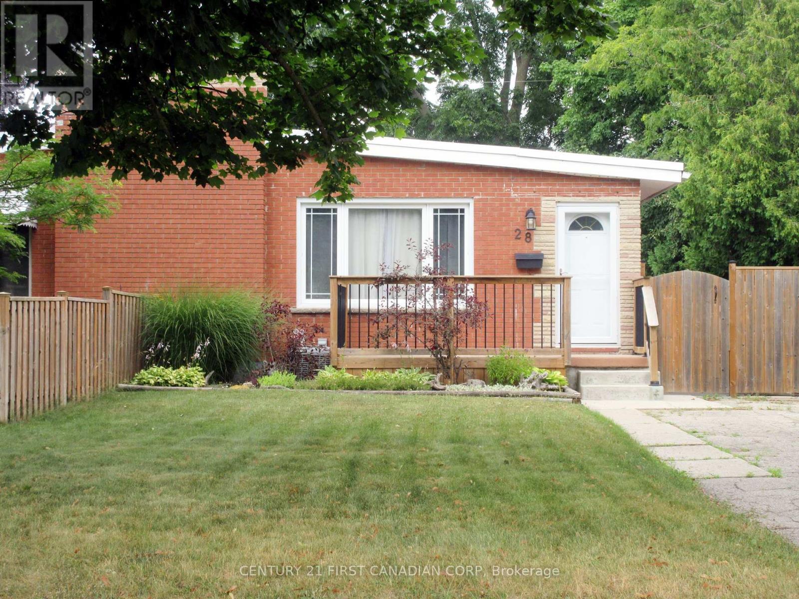 28 Hawkesbury Avenue  London East (East D) ON N5V 2K1 photo