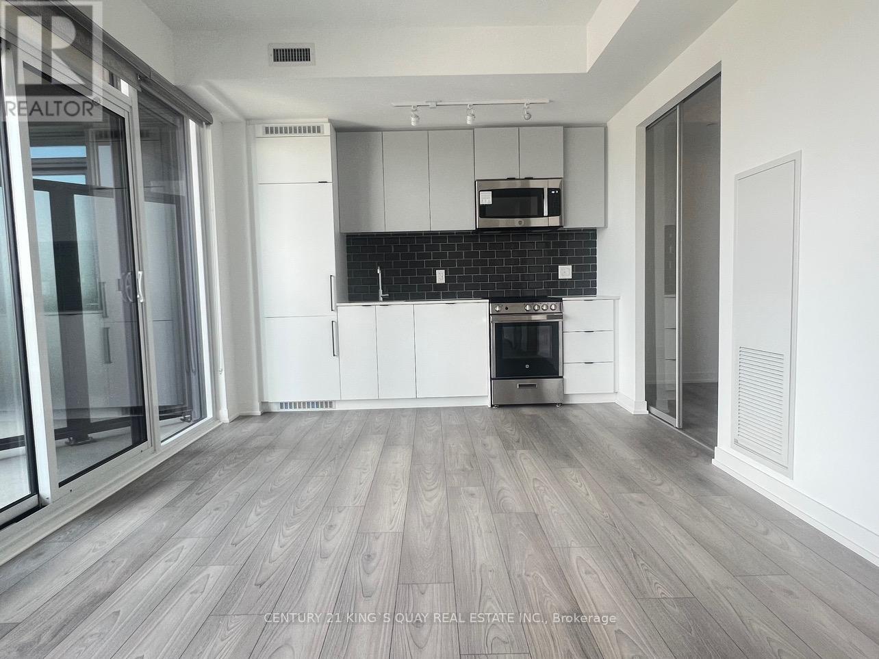 Property Photo: 285 Dufferin Street 903 ON M6K 0J2