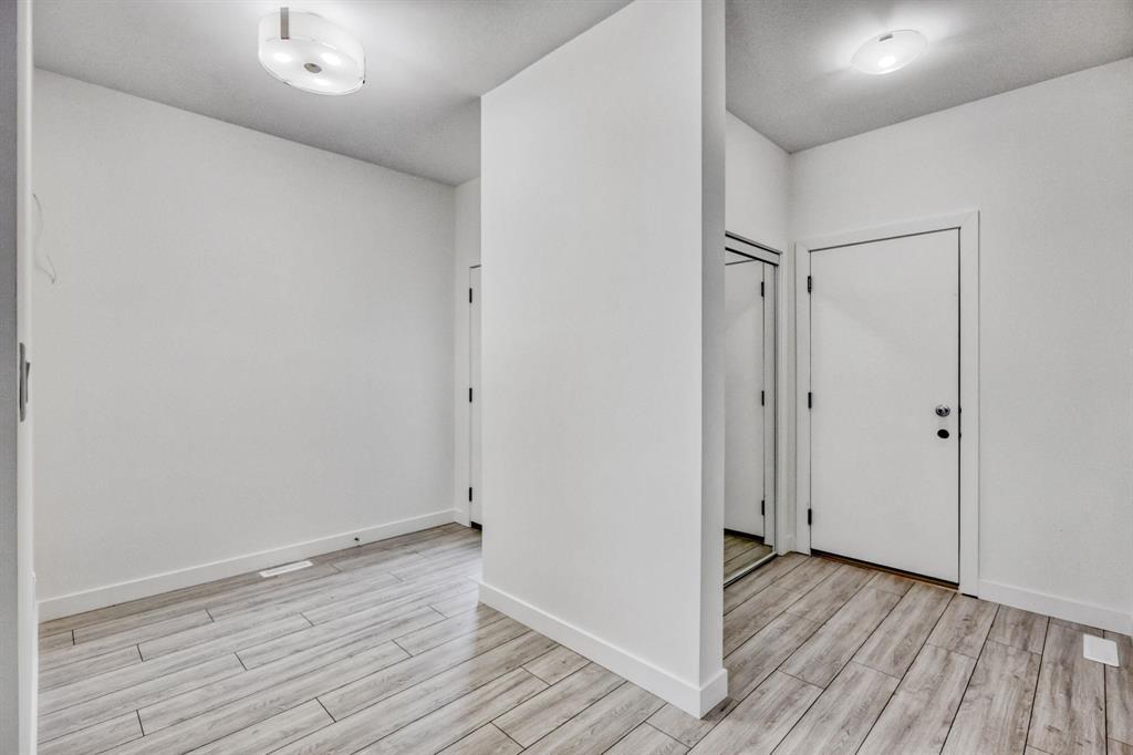 Property Photo: 31 Dewar Cove MB R2V 5J2