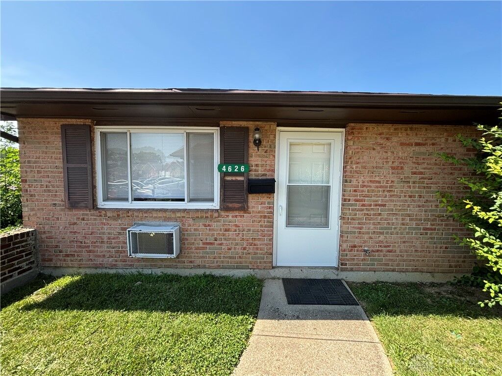 Property Photo: 4626 Wayne Meadows Circle 4620 OH 45424