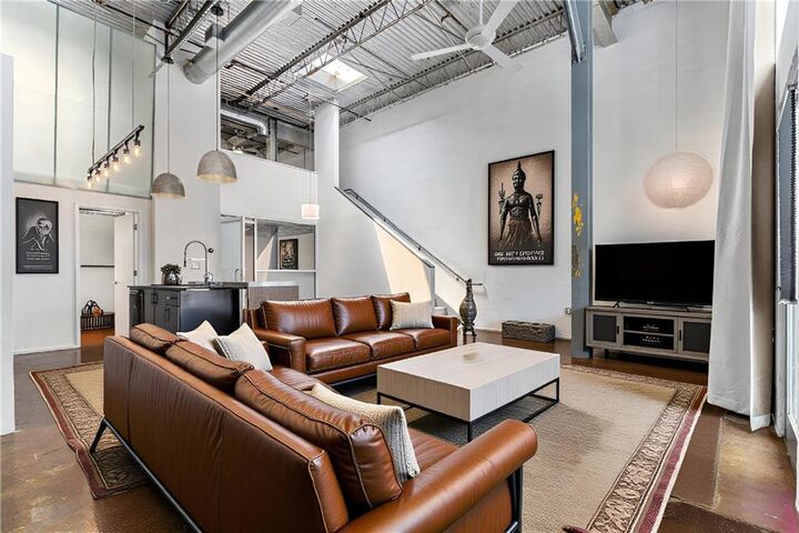 Property Photo: 195 Arizona Avenue NE 102 GA 30307