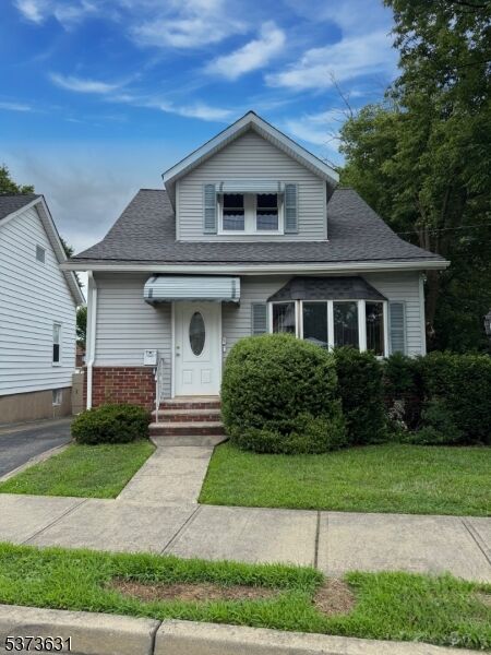 Property Photo: 4 Zeliff Ave NJ 07424