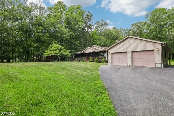 Property Photo:  179 Mudtown Rd  NJ 07461 