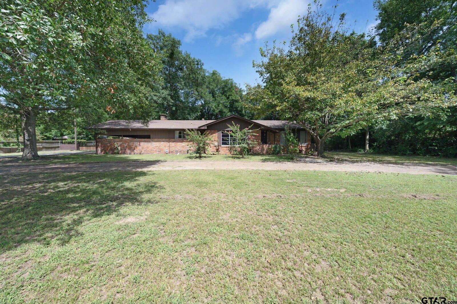 Property Photo:  302 N Sissy Spacek  TX 75783 