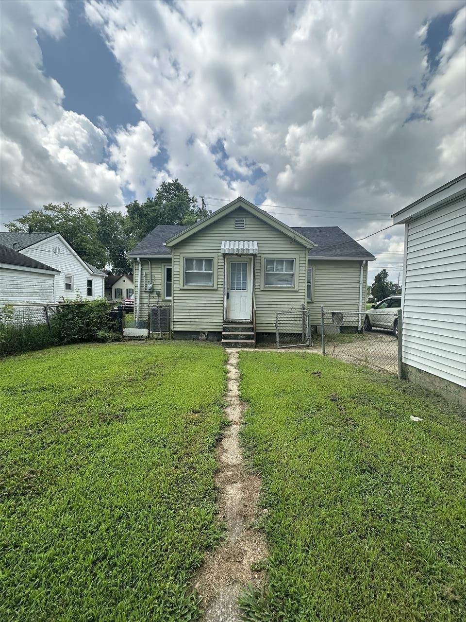 Property Photo:  18 S Julia Street  KY 42420 