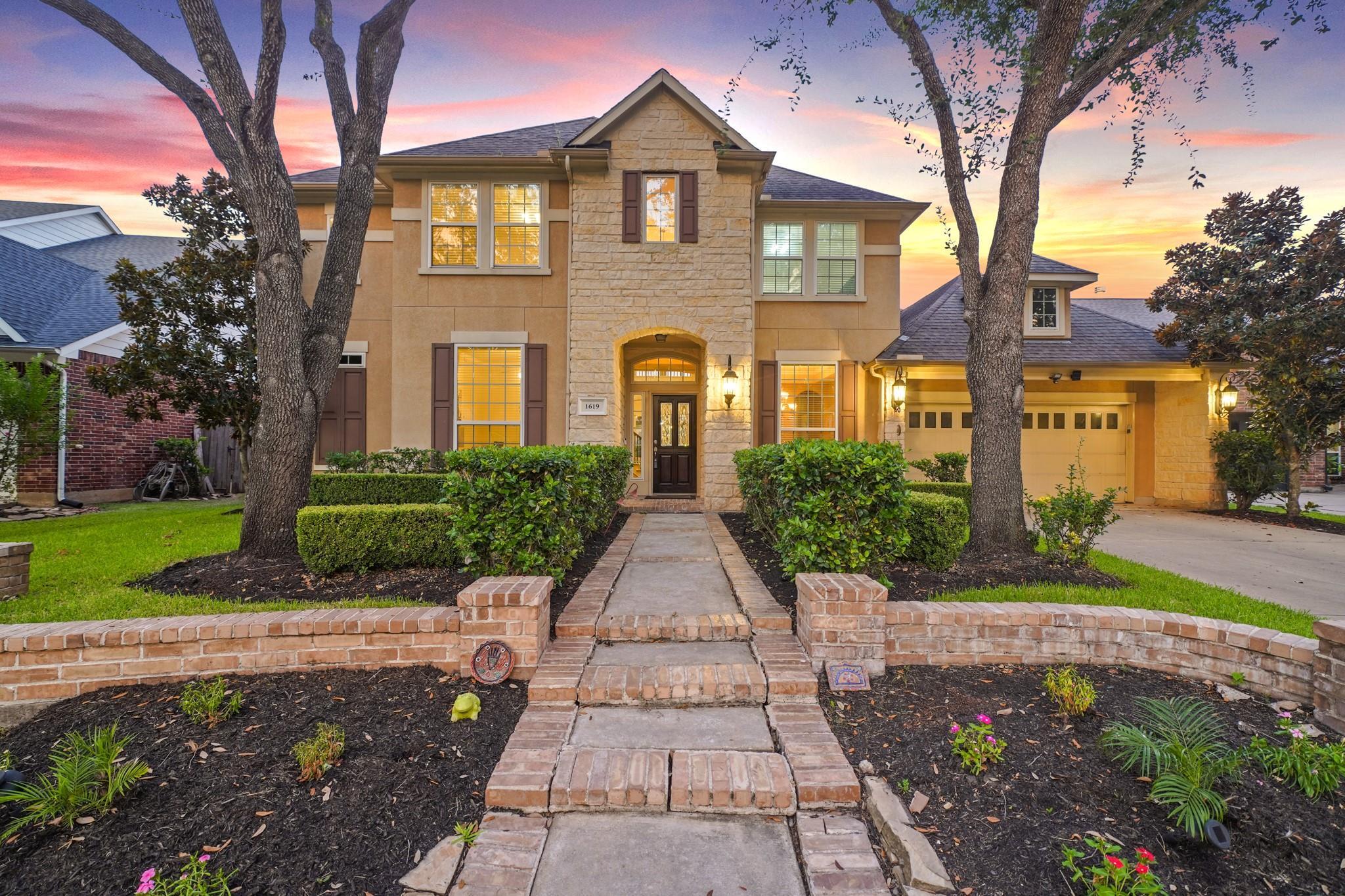 Property Photo:  1619 Caledonia Trail  TX 77479 