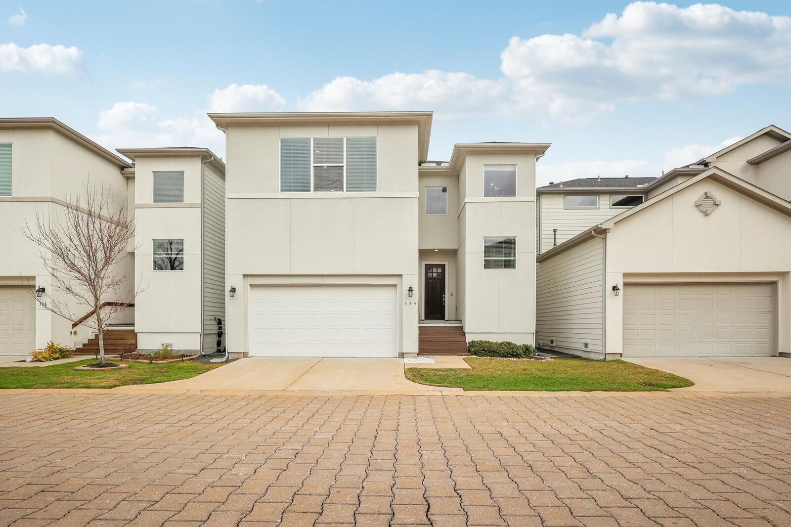 Property Photo:  334 Yale Oaks Lane  TX 77091 
