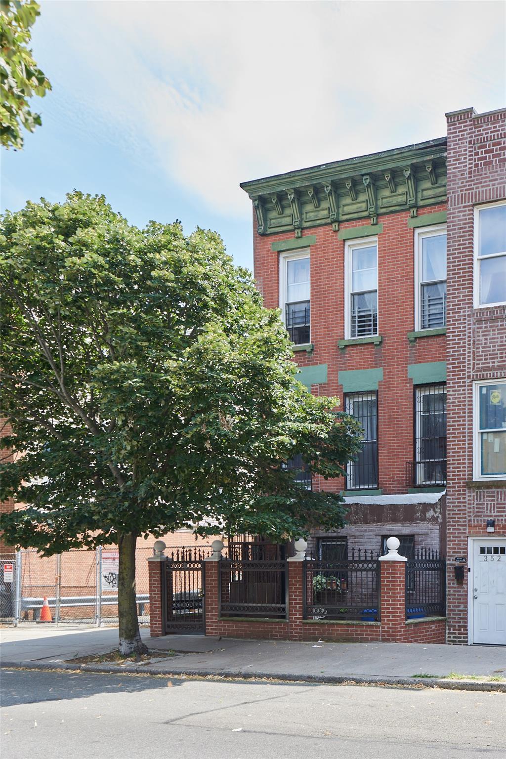 Property Photo:  354 S 5th Street #2  NY 11211 