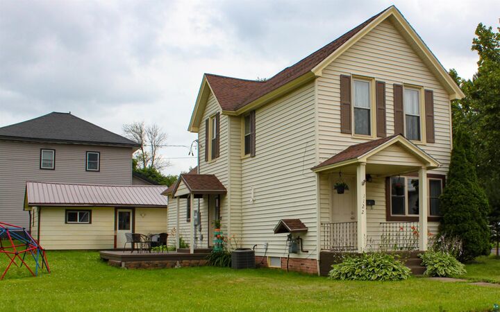 Property Photo: 1122 6th St W WI 54806