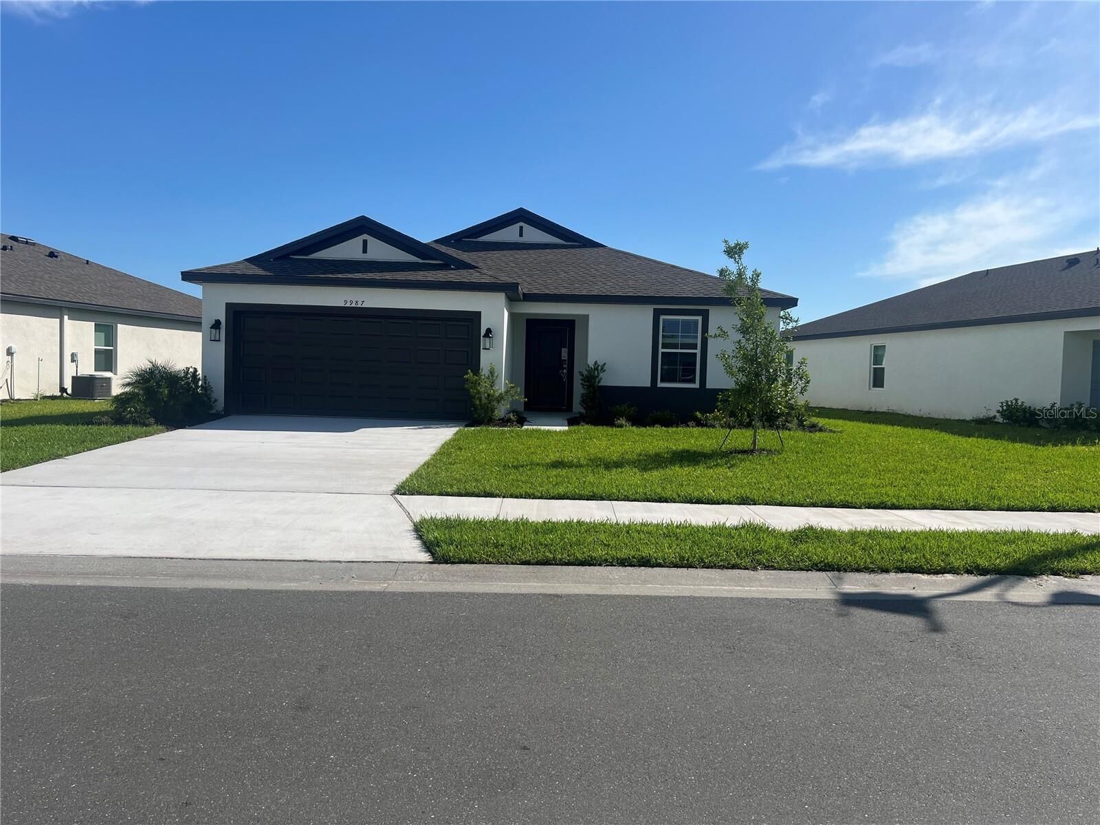 Property Photo: 9987 Last Light Glen FL 34219