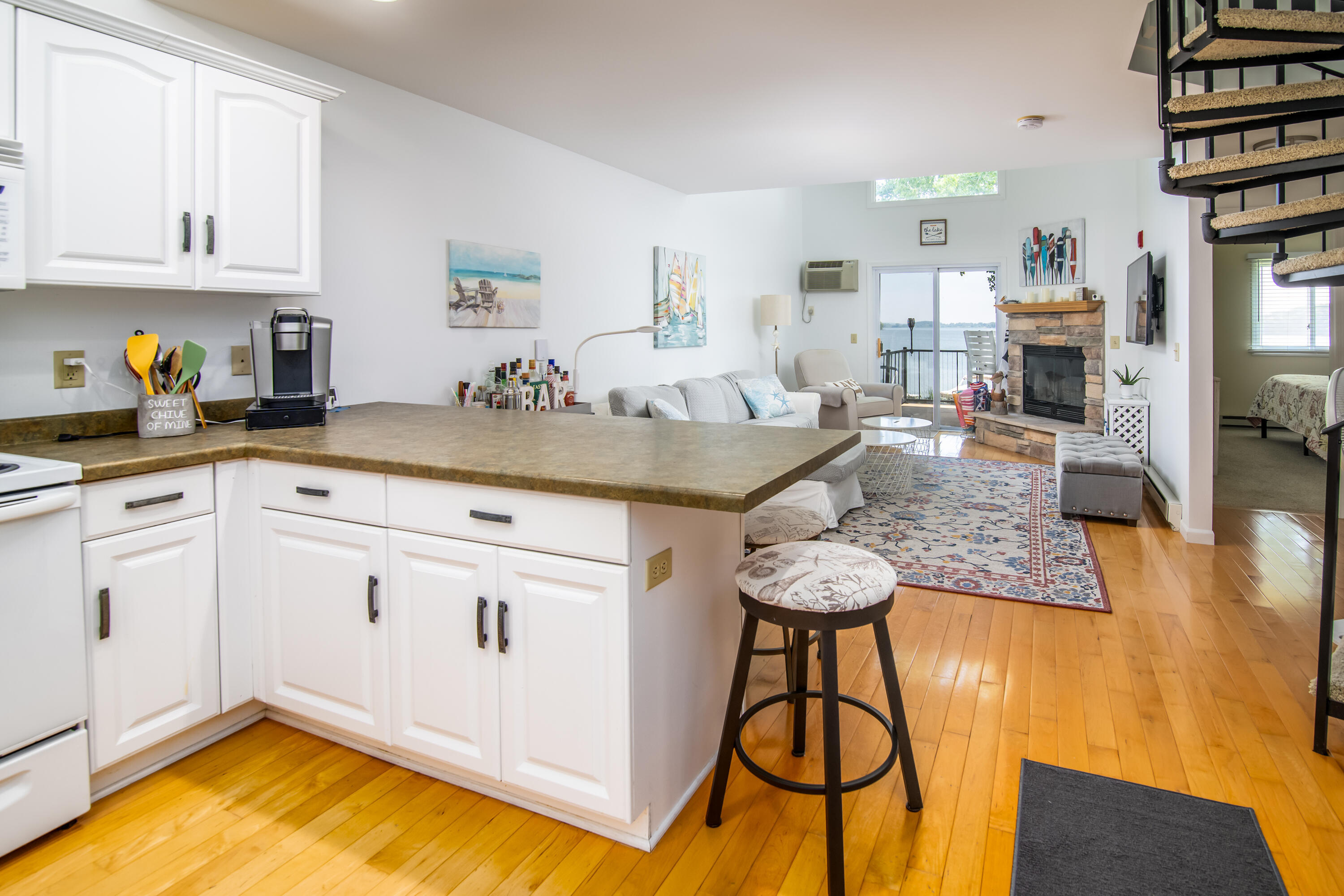 Property Photo: 727 E Lakeview Rd 4 WI 53034