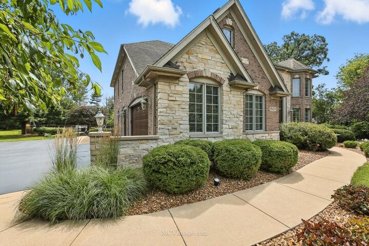Property Photo:  5N175 Oak Hill Drive  IL 60175 