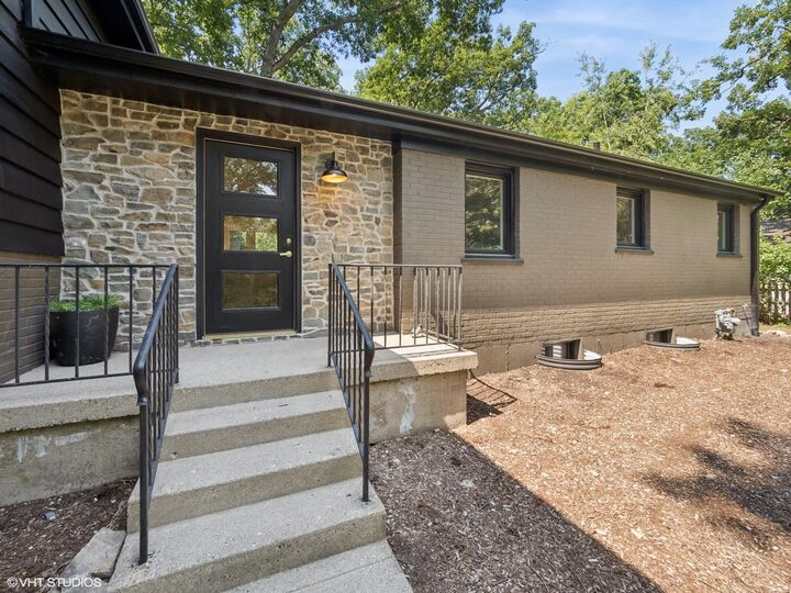 Property Photo: 600 Eton Drive IL 60010