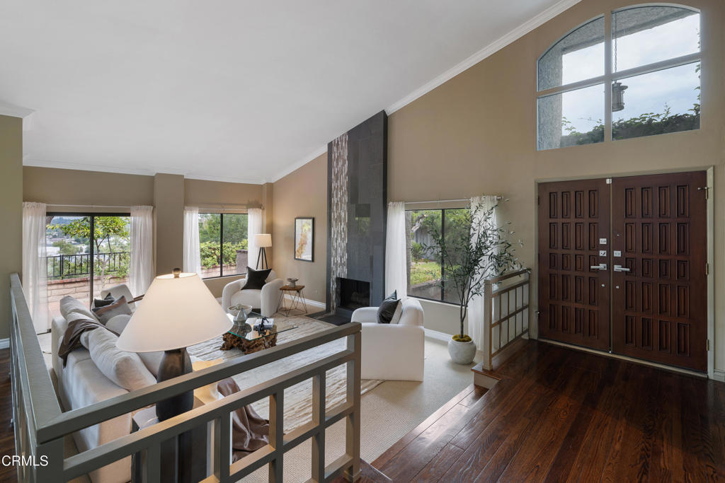Property Photo: 872 Flores De Oro CA 91030