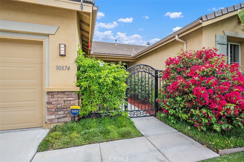 Property Photo: 30874 Dropseed Drive CA 92563