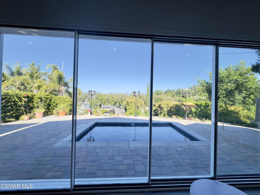 Property Photo:  4148 Camino De La Cumbre  CA 91423 