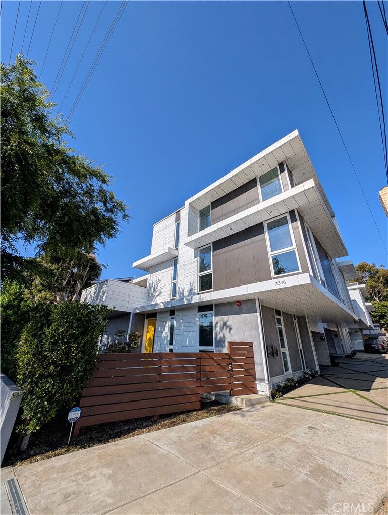 Property Photo:  2306 Aviation Boulevard A  CA 90278 
