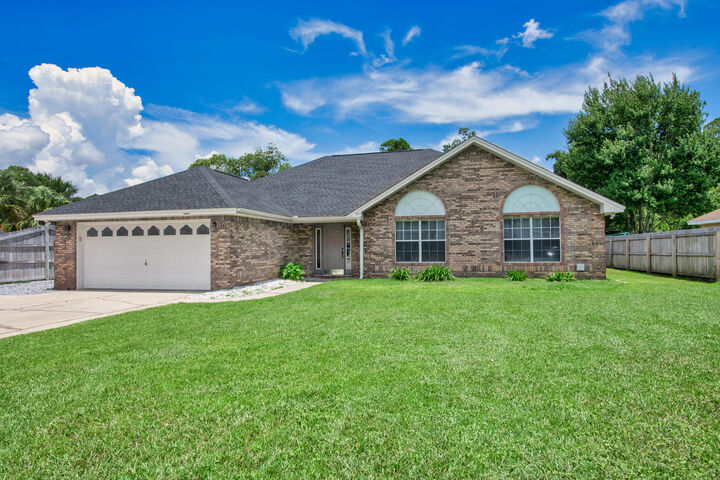 Property Photo: 303 Patricia Lane FL 32547