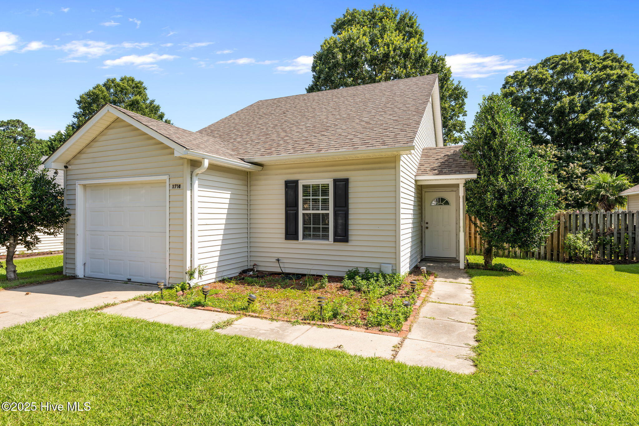 Property Photo: 3714 Elizabeth Avenue NC 28562