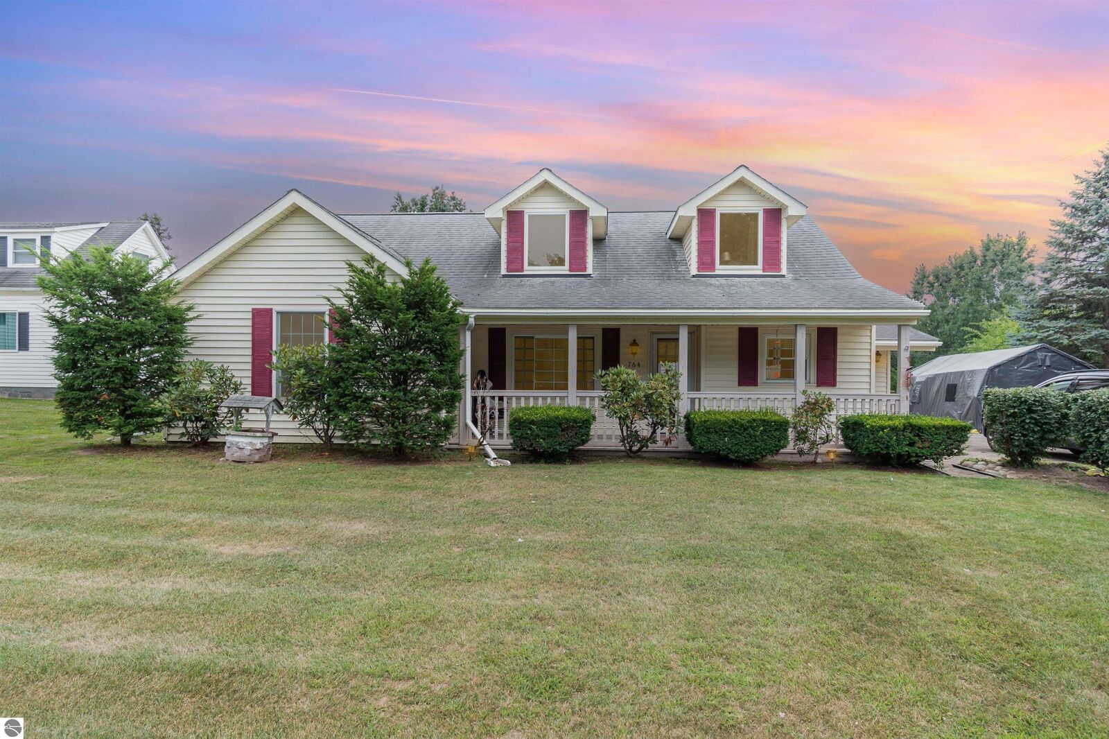Property Photo: 764 Oakwood Road MI 48462