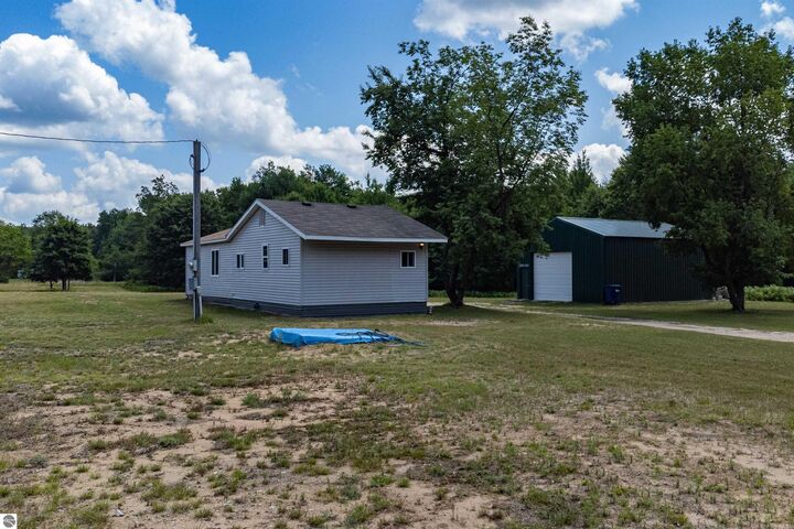 10241 W Gladwin Road  Lake MI 48632 photo
