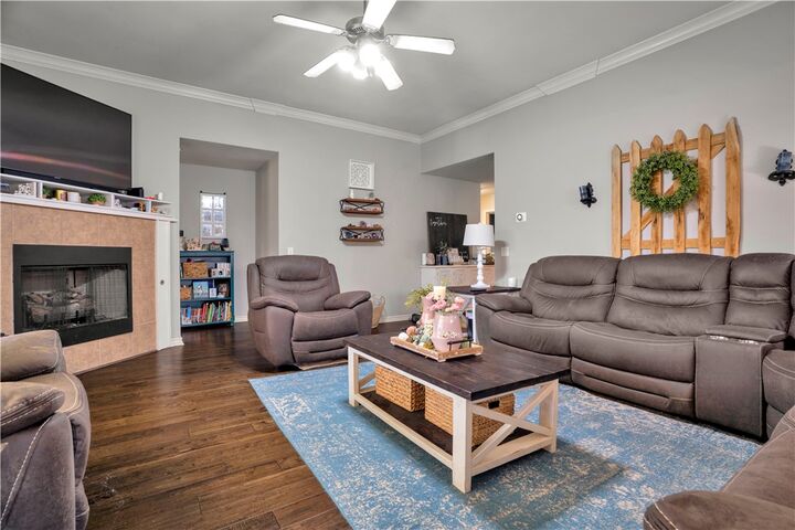 Property Photo: 813 Grant Avenue AR 72753