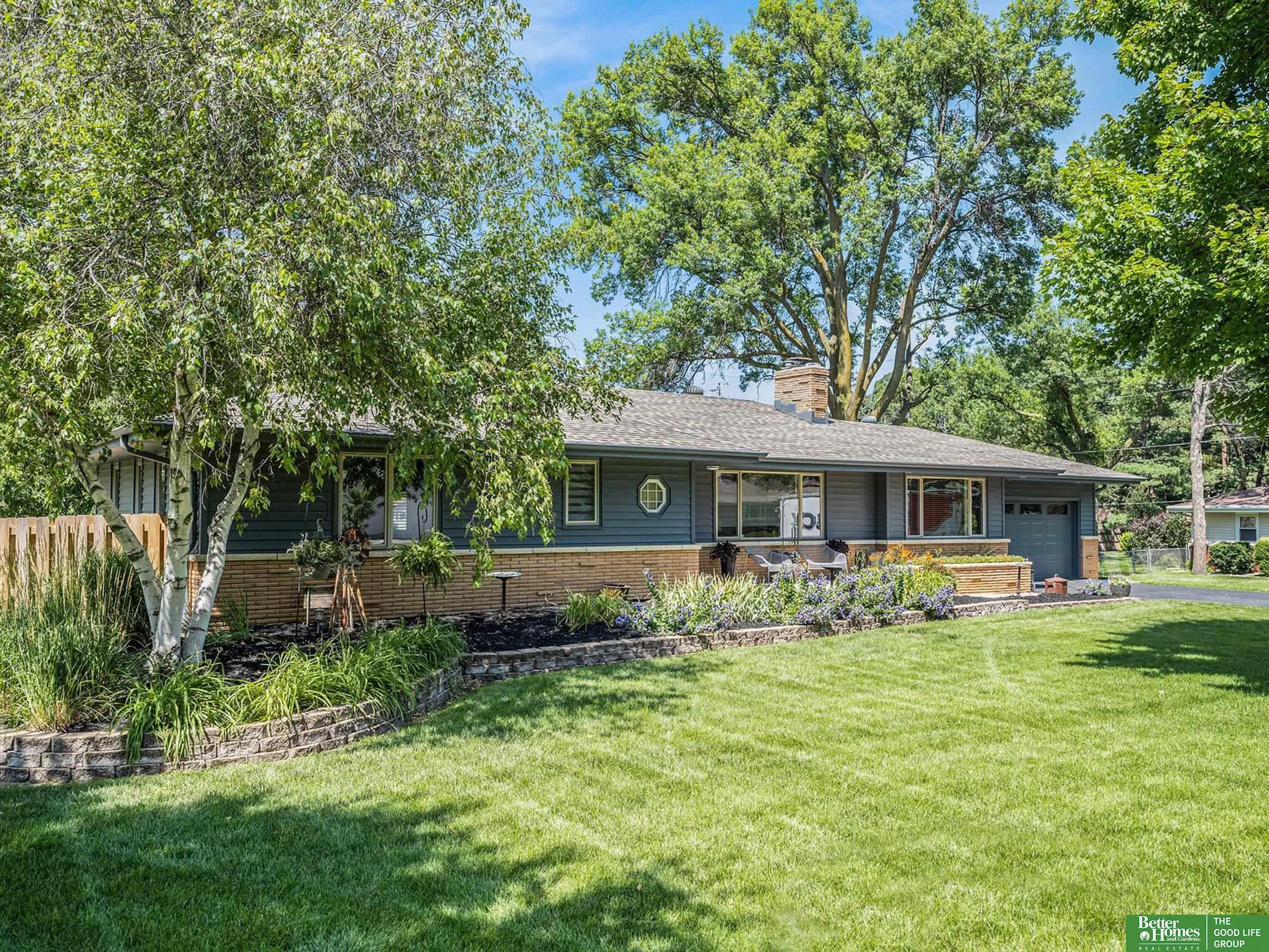 Property Photo: 11418 Pierce Street NE 68144