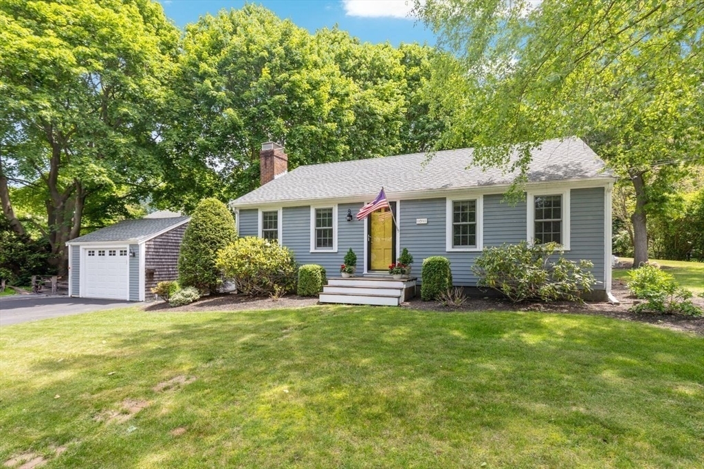Property Photo:  9 Fairview Ave  MA 02066 