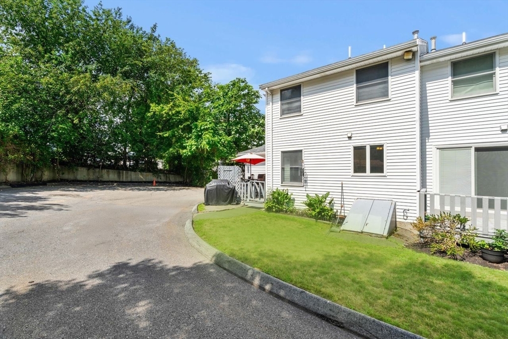Property Photo: 16 Eagan Place 16 MA 01960