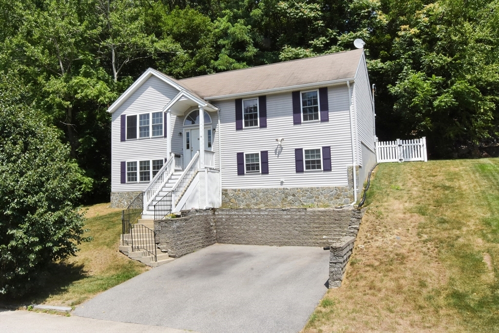 Property Photo:  16 Sherwood Rd  MA 01602 